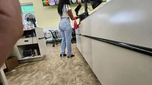ABSOLUTE GORGEOUS EBONY FAT ASS w/ nice pedi