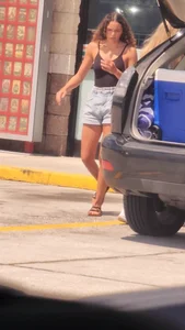 2 for 1 baddies outside 7/11
