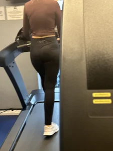 Blonde HourglASS treadmilling