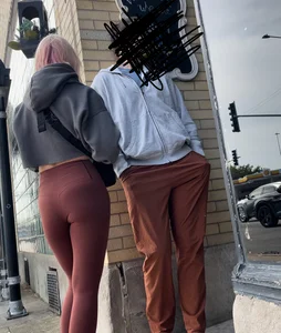 Beautiful VTL in nike leggings