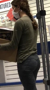 Post office leggings plus assorted thots