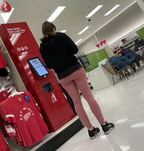 Tight pink