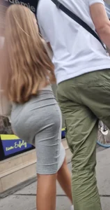 Juicy street booty