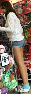 Shorts and boobs 1128