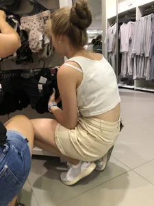 Cute candid teen in a top and shorts creepshots