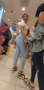 Tall Arabic Duo in Jeans