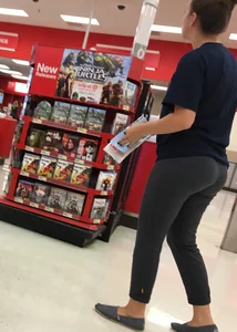 Big booty babe at Target in grey leggings