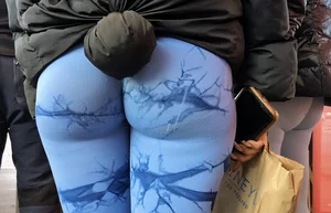 Two in one blue scrunched leggings ass caught second time OC