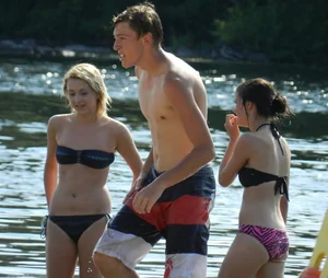 Bikini girls