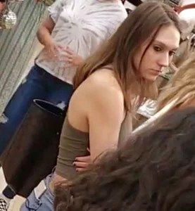 Cheeks this out