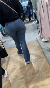 (OC) Brunette, wide hips, full ass, small waist and flare🧪