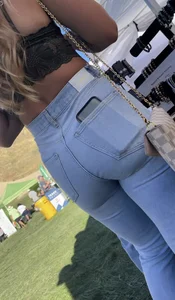 Hot college girl squeezed into those jeans