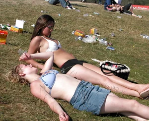Bikini girls