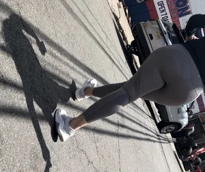 Thick blonde momma ( OC , VPL )