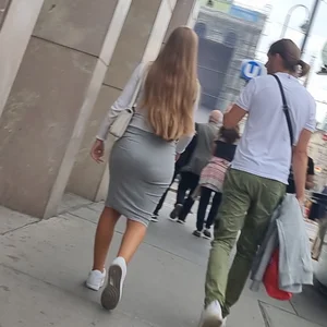 Juicy street booty