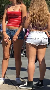 Babes in Short Shorts