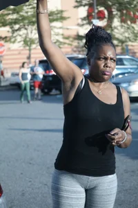 Ebony milf out shopping in grey leggings