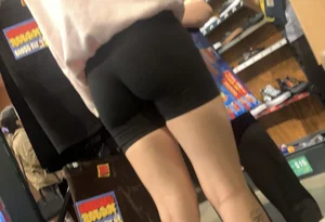 Sweet teen nice ass with a nice gap