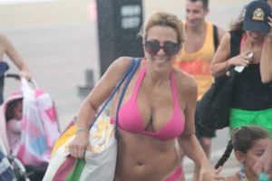 Florida beach and bikini girls