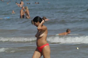 Sexy mature girls on Vilanova topless beach