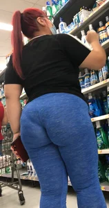 [OC Covid-era catch] Hot thick redhead Latina MILF VPL Wedgie Walmart
