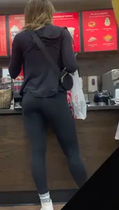Nice ass in leggings getting Starbucks