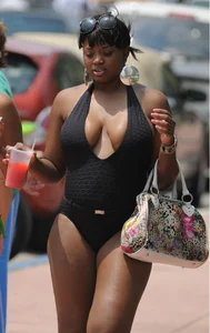 Sexy candid beach and bikini girls
