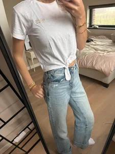 Showing her cute ass