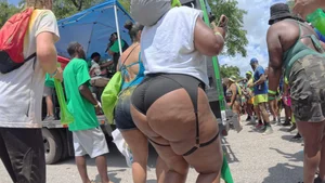 (OC) Tonka Butt Dazzles Her Café Royale