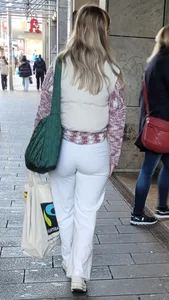 Street creepshots of girls in tight jeans and pants on a cold day