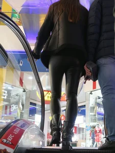 Girl in Leather Pants Mall Escalator Creepshot