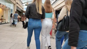 PAWG in white jeans, what an ass!