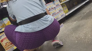 Latina BBL In Purple Leggings