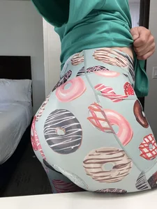 Spandex hotel room OC hot leggings and ass