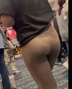 Starbucks anyone? VPL!