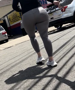 Thick blonde momma ( OC , VPL )