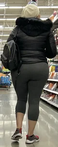 Big booty couldn’t resist the bendover‼️