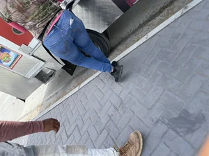 Again this thick milf at job site