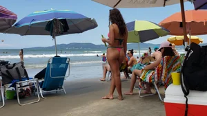 Brazillian beach creepshots, huge gallery of candid girls in swimsuits