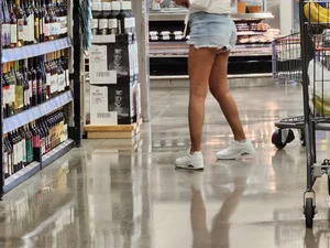 Out In The Wild 39 (dasiy dukes shorts)