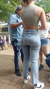 College 18 Years old fit girl with a Big and nice ass [OC]