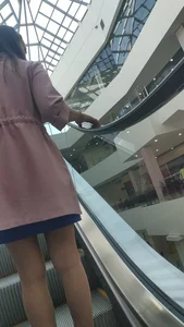Tall chick with skinny legs at the mall creepshots