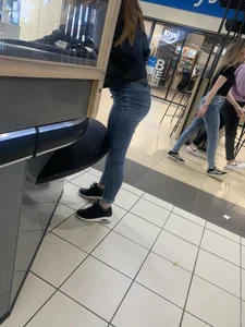 Teen slut tight jean ass