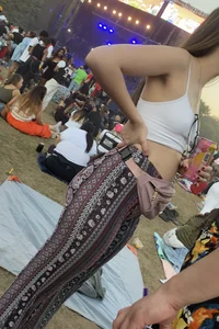 Sexy blonde with flare leggings. Fat ass