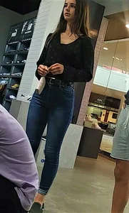 Cutie Teen In Tight Jeans
