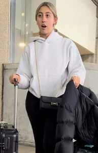 Silly faces Phat ass waiting for an Uber, VPL