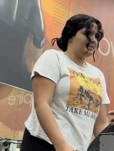 THICK LATINA TINY BLACK SHORTS