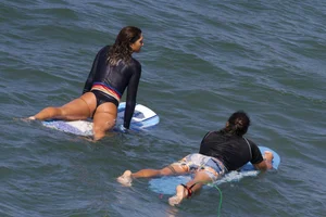 Candid surfer girl with hot petite booty
