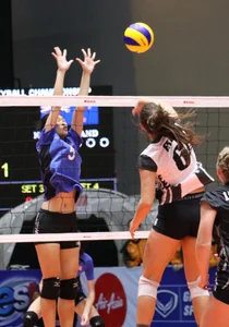 Thai candid volleyball girls