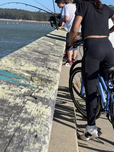 Sexy tight butt indian in leggings